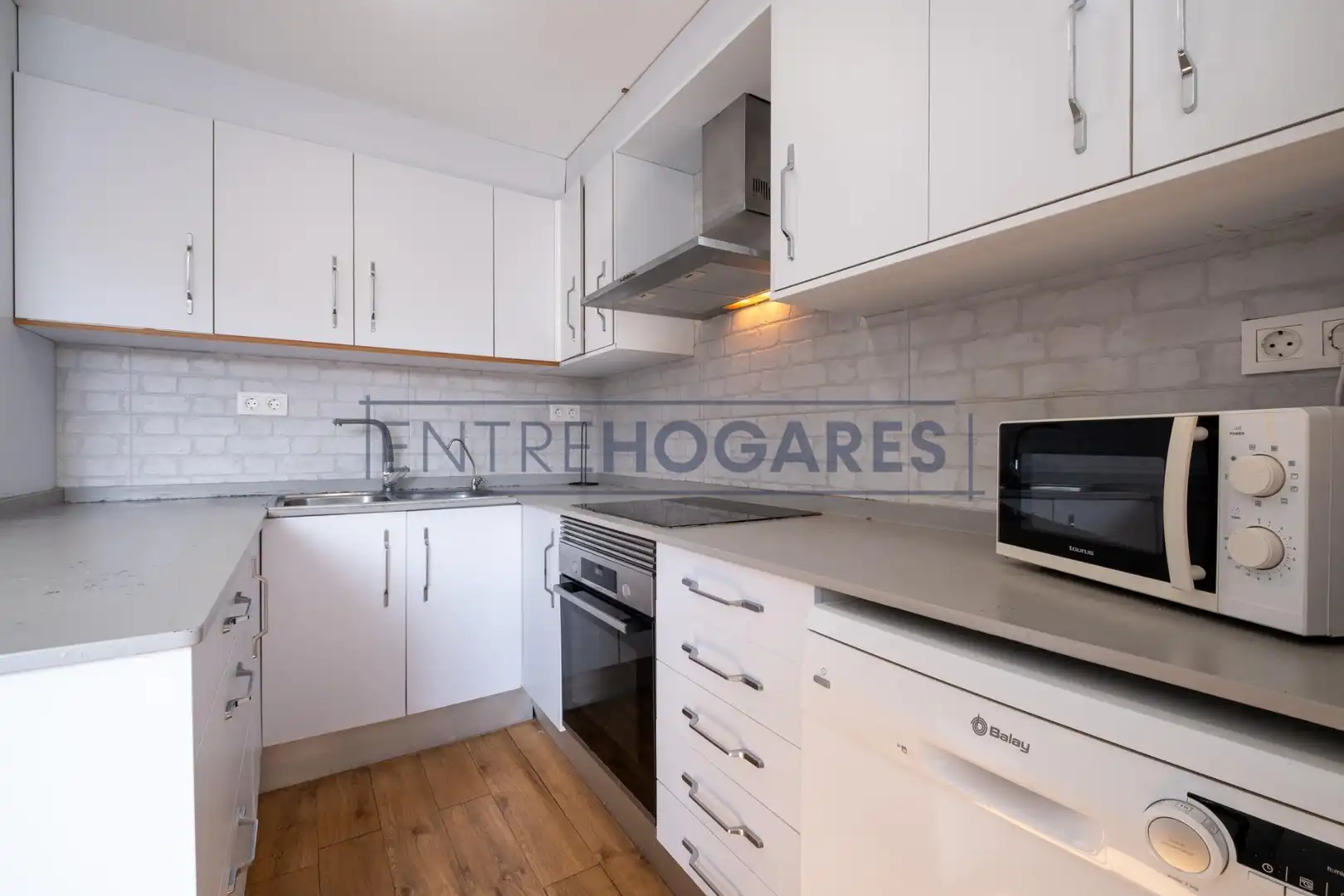 Cocina de Apartamento en venta en Moncada con Aire acondicionado, Calefacción y Amueblado