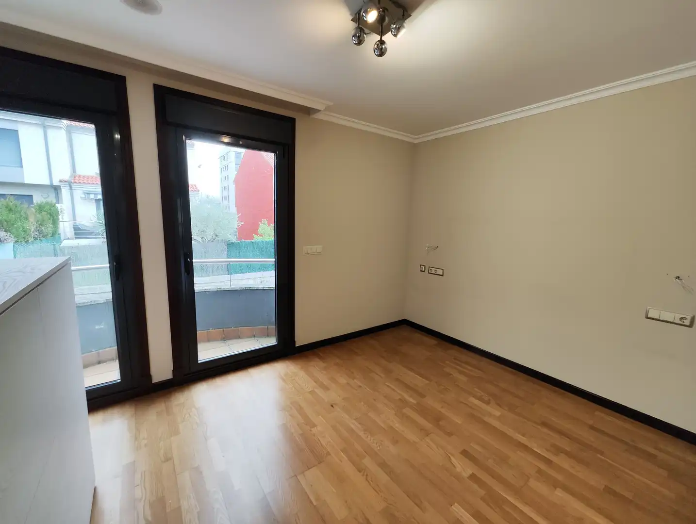Habitación de Casa adosada en venta en Vigo  con Jardín privado, Parquet y Terraza