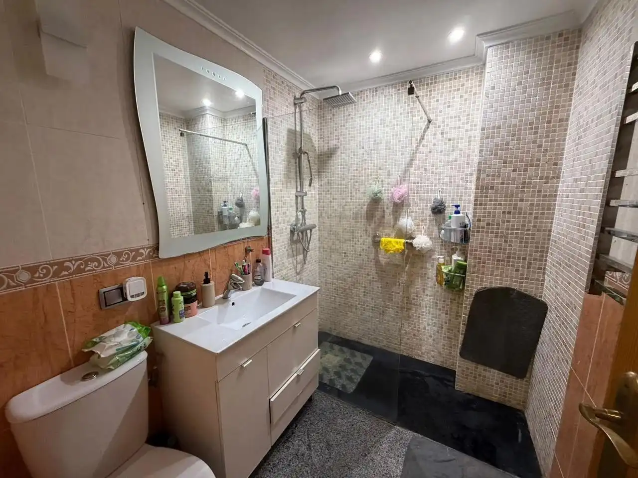 Baño de Apartamento en venta en La Nucia con Aire acondicionado, Calefacción y Balcón
