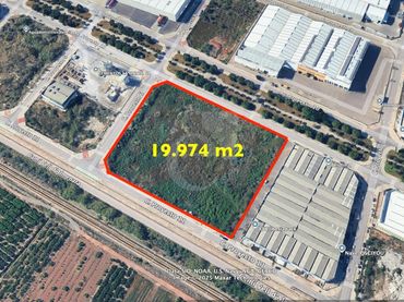 Industrial land for sale in Quartell