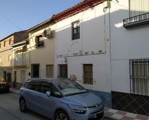 Vista exterior de Casa adosada en venda en Pinos Puente