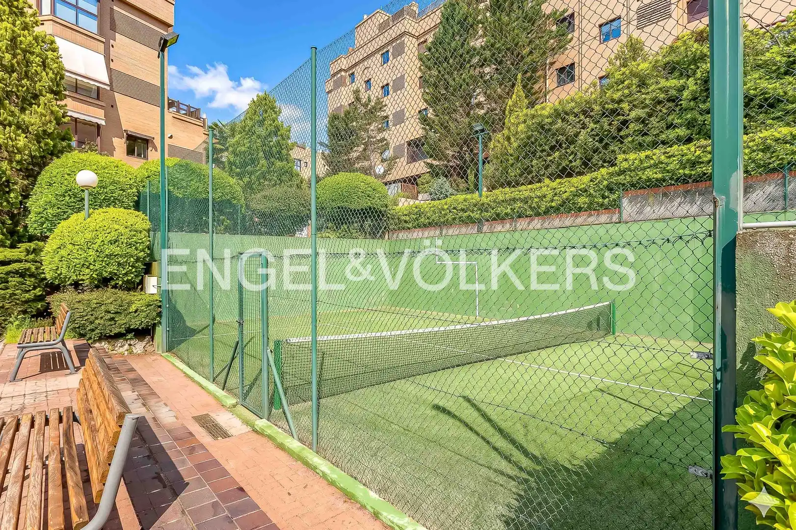 Vista exterior de Dúplex en venda en Madrid amb Aire condicionat, Calefacció i Traster