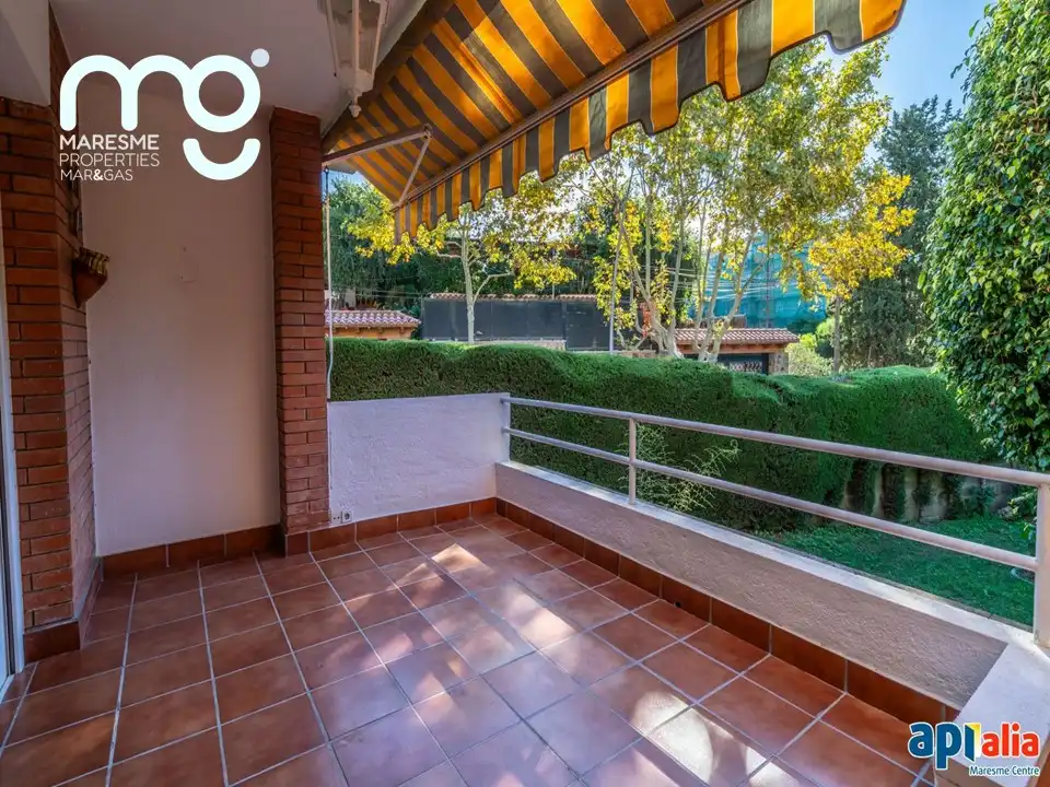 Jardí de Casa adosada en venda en El Masnou amb Calefacció, Jardí privat i Terrassa