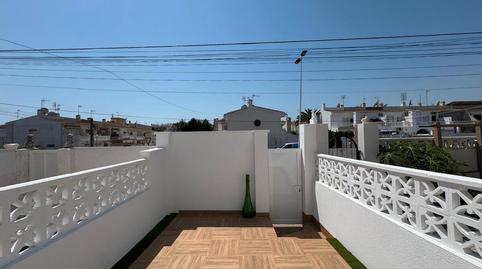 Foto 5 de Casa adosada en venda a Avenida Paris, Aguas Nuevas, Torrevieja