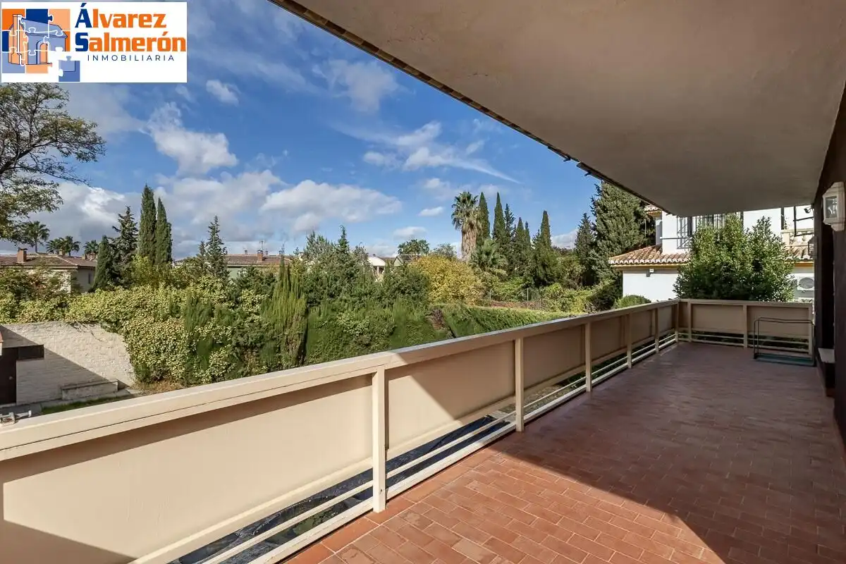Casa con terrazza in vendita a Avenida HUETOR VEGA, imagen 7