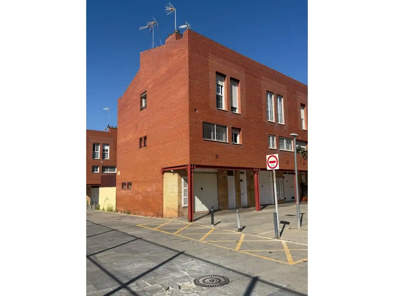 Vista exterior de Casa o chalet en venta en Sabadell con Aire acondicionado, Calefacción y Parquet