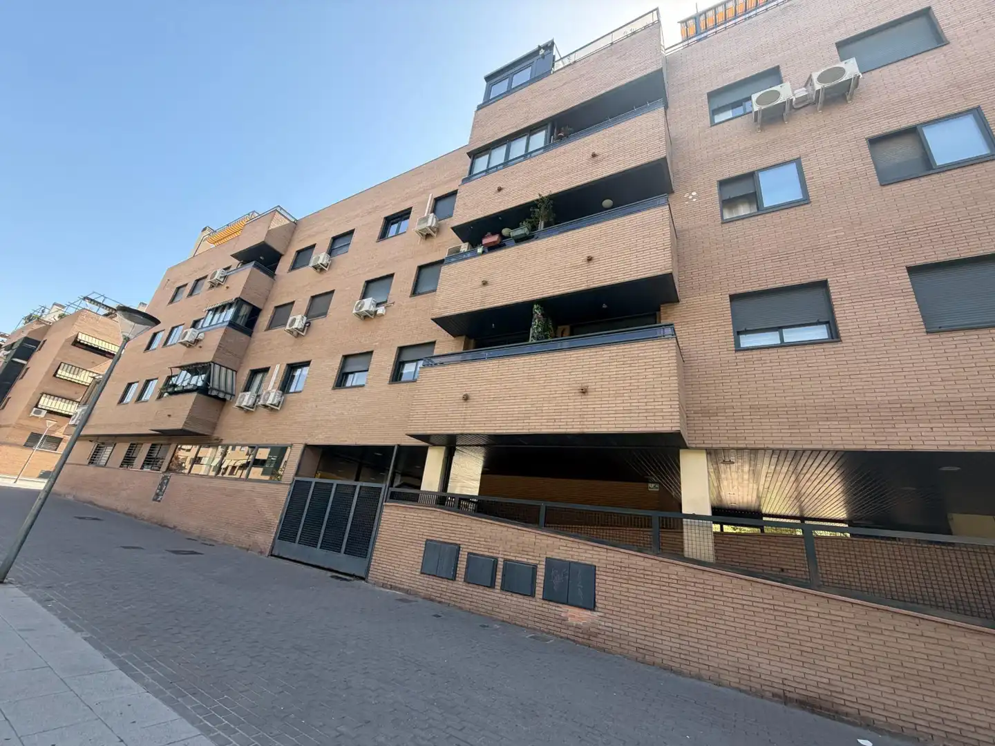 Exterior view of Flat for sale in Pinto  with Air Conditioner, Heating and Private garden