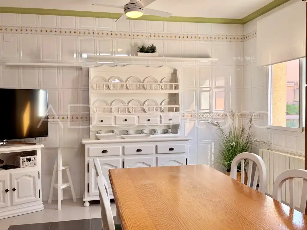 Comedor de Casa adosada en venta en Vilanova i la Geltrú