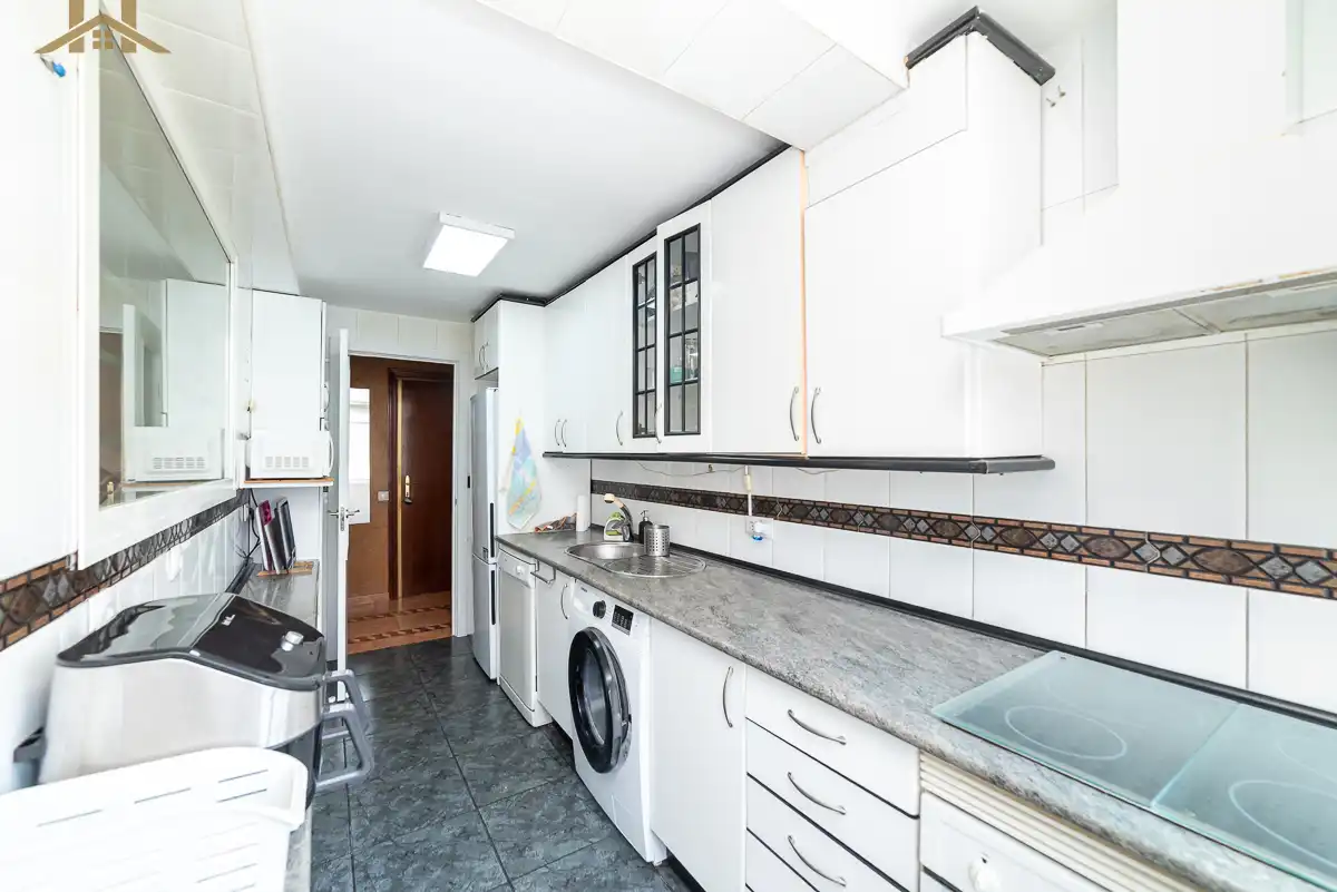 Kitchen of Flat for sale in Zarzaquemada