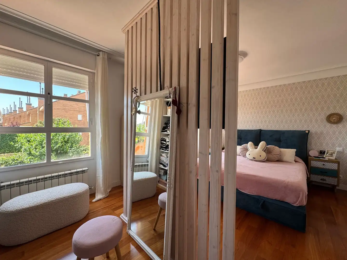 Habitación de Casa adosada en venta en Lardero con Aire acondicionado, Calefacción y Jardín privado