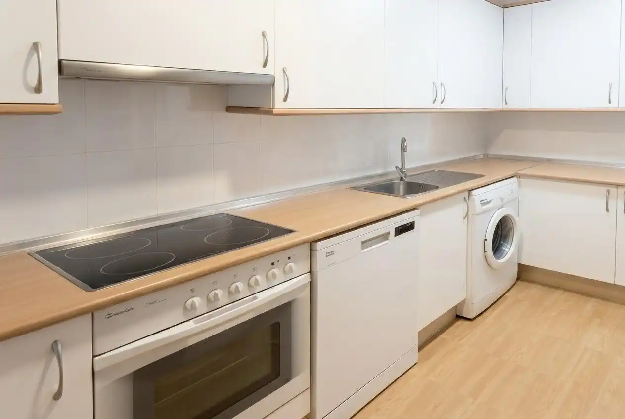 Küche von Maisonette zum Verkauf in Madrid mit Klimaanlage, Heizung und Terrasse