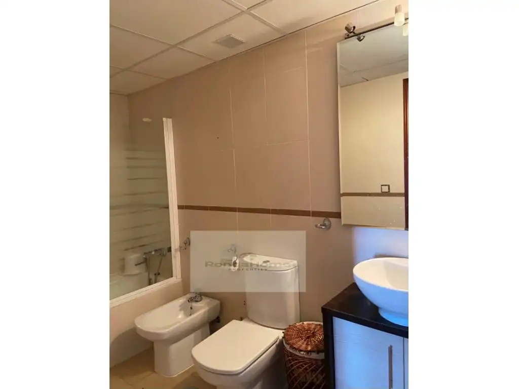 Bathroom of Flat for rent in Estepona  with Furnished