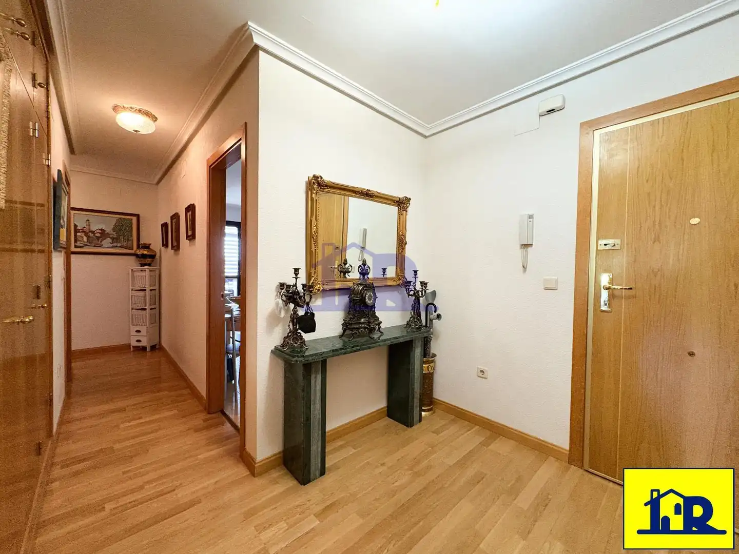 Piso en venta en Cuenca con Calefacción, Trastero y Piscina