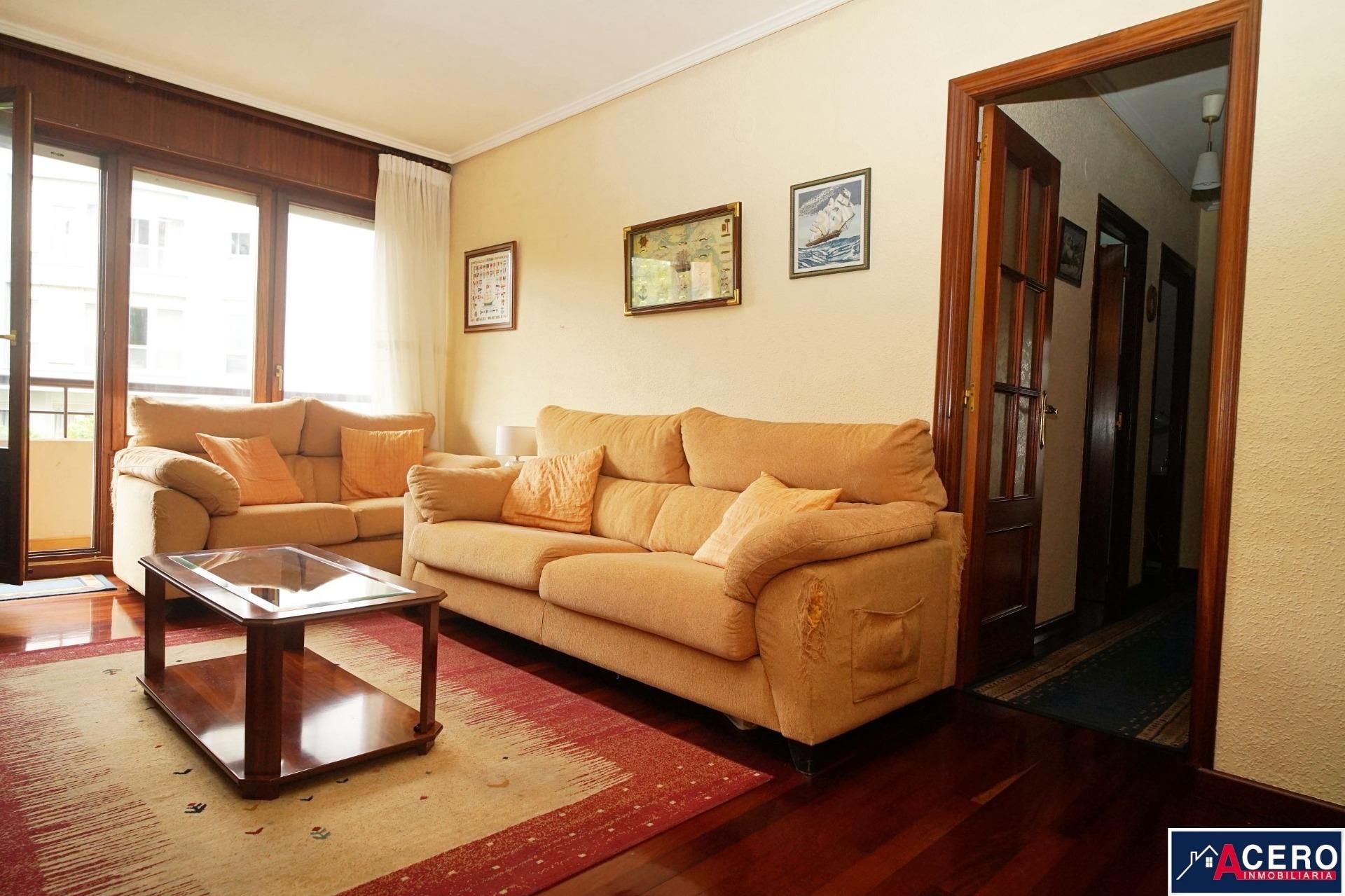 Sala d'estar de Pis en venda en Santander