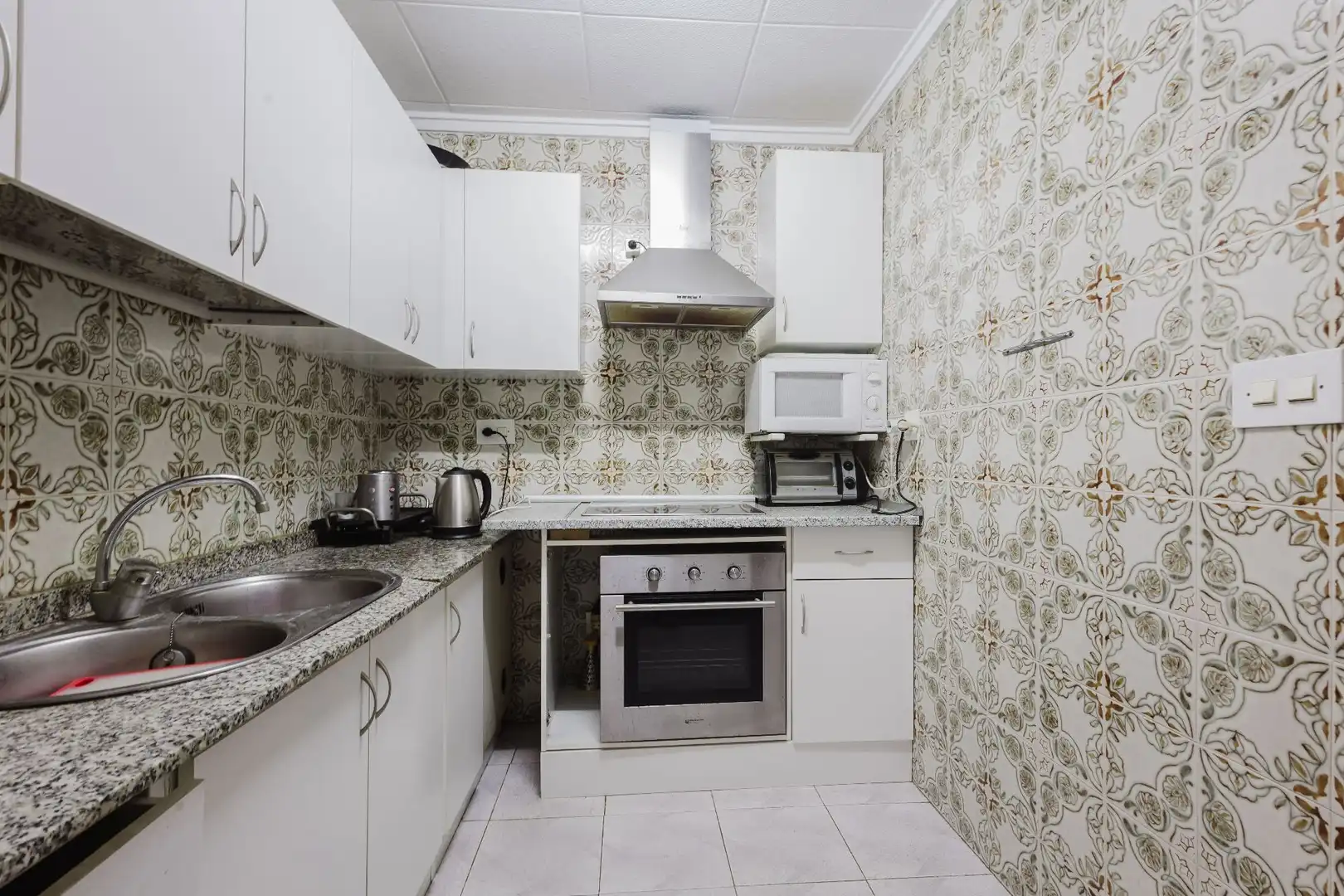 Cocina de Apartamento en venta en Torrevieja con Aire acondicionado, Terraza y Piscina comunitaria