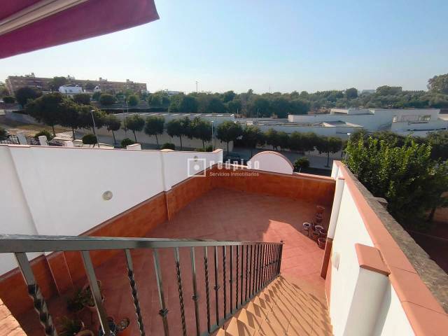 Casa-chalet en Venta en Coria del Río