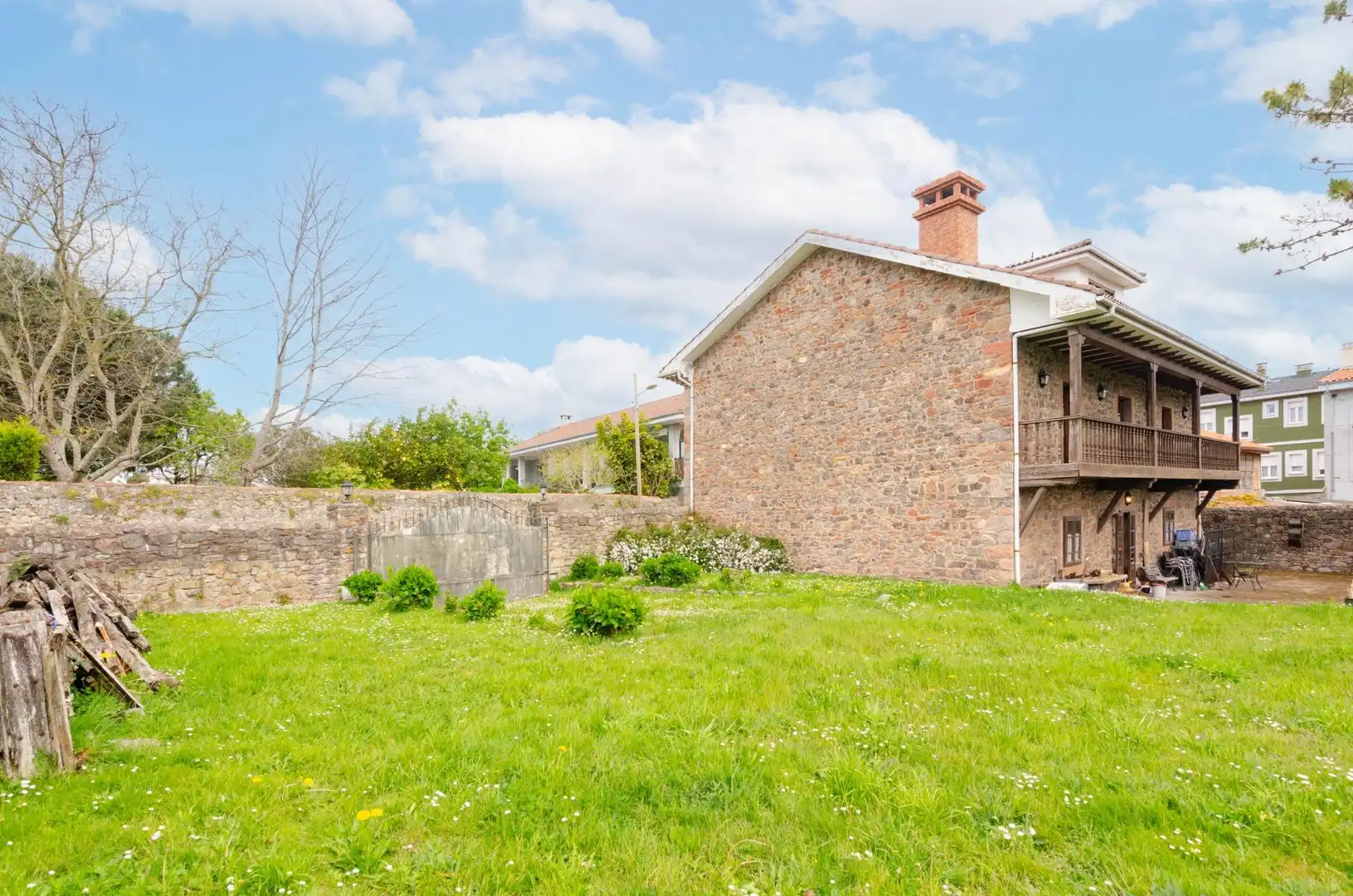 Vista exterior de Casa o chalet en venta en Avilés con Calefacción, Jardín privado y Terraza
