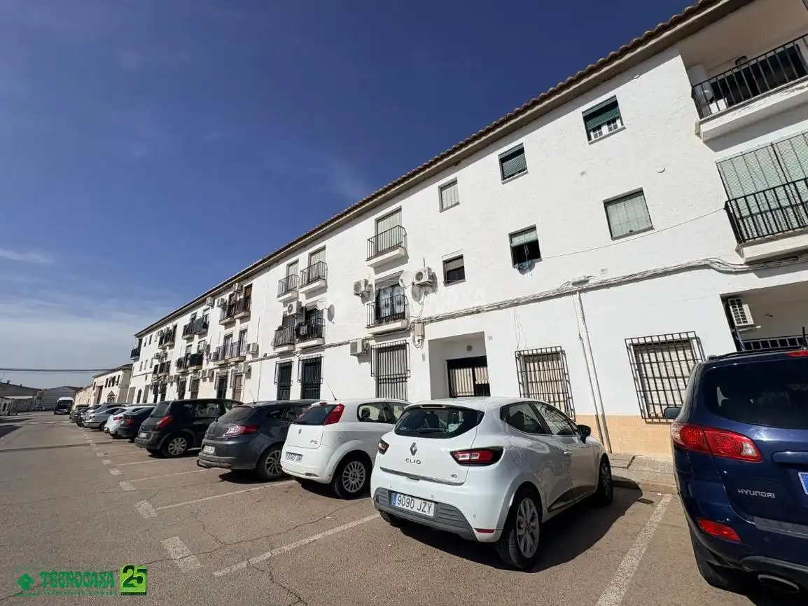 Vista exterior de Pis en venda en Almagro