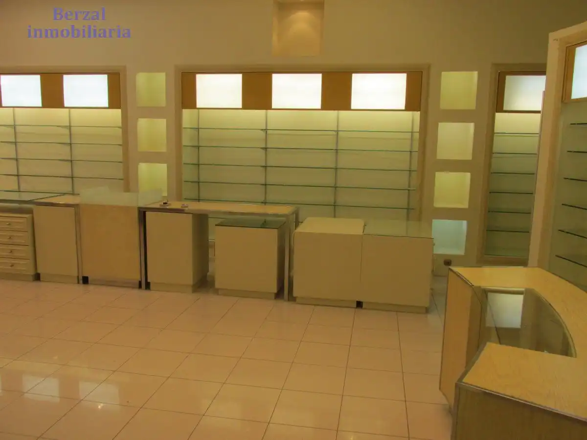 Local comercial en alquiler en Calle Doctores Castroviejo, imagen 6