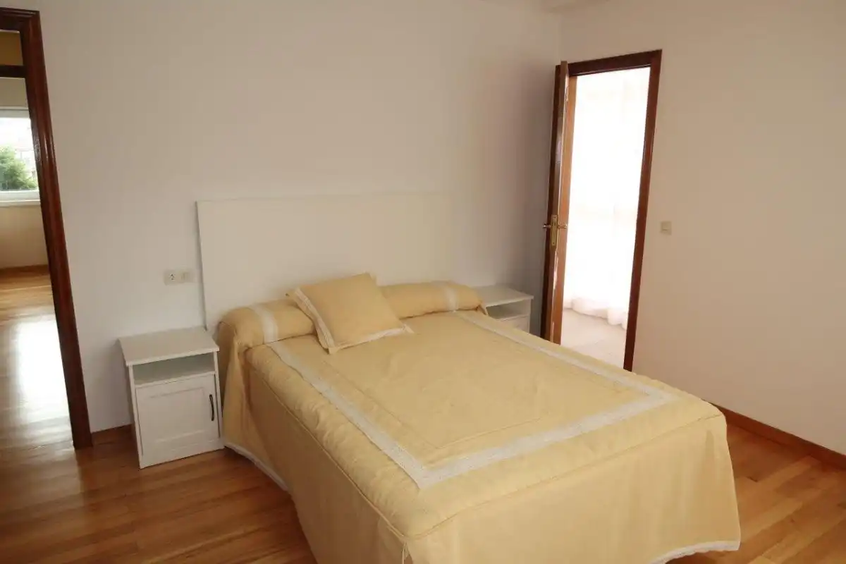 Wohnung zur Miete in Pasaje al Burgo, Eirís
