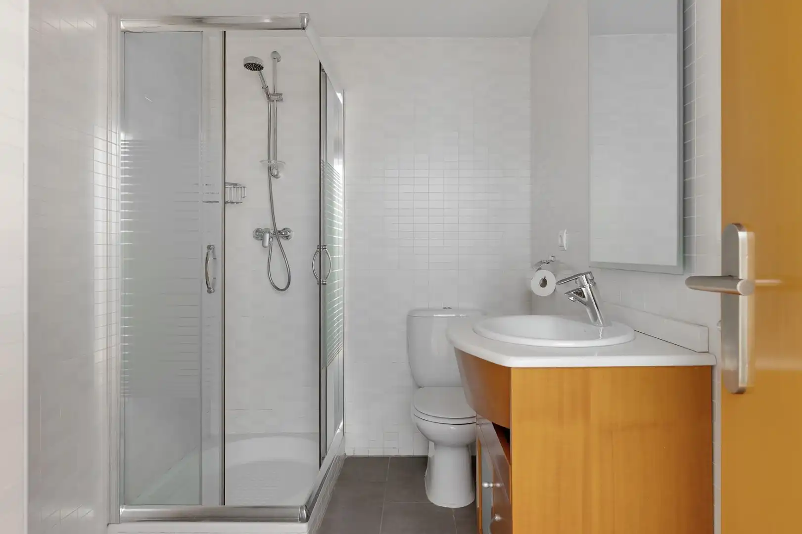 Bathroom of Houses for sale in Alicante / Alacant  with Air Conditioner, Terrace and Storage room
