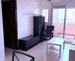 Sala d'estar de Pis de lloguer en San Fernando amb Terrassa i Balcó