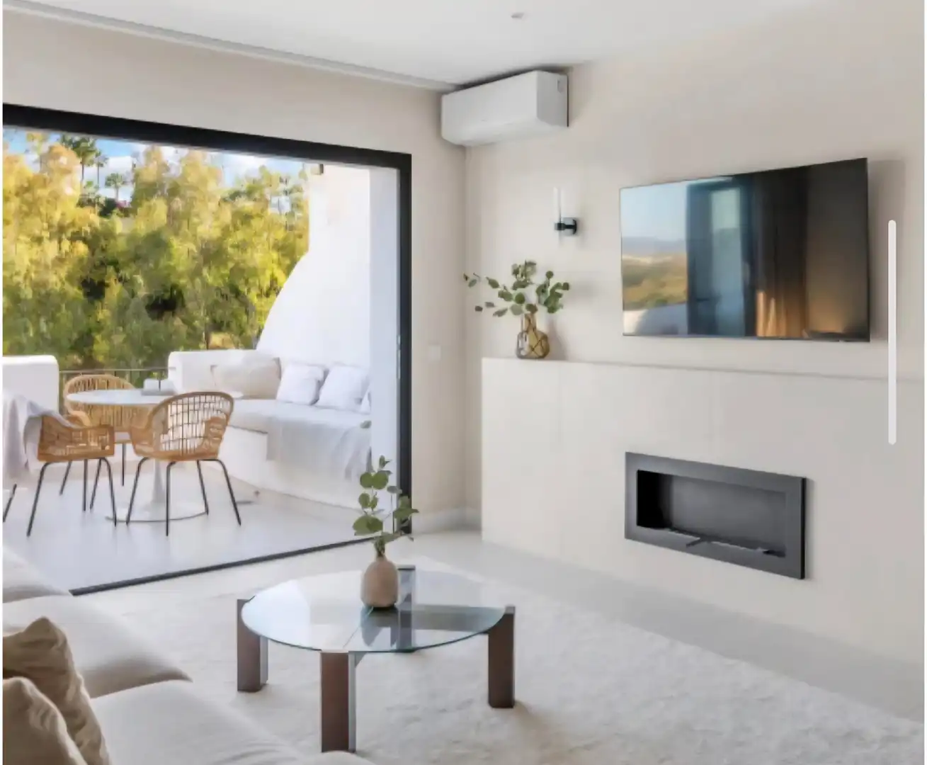Apartamento con piscina en venta en Calle Istán 24, imagen 3