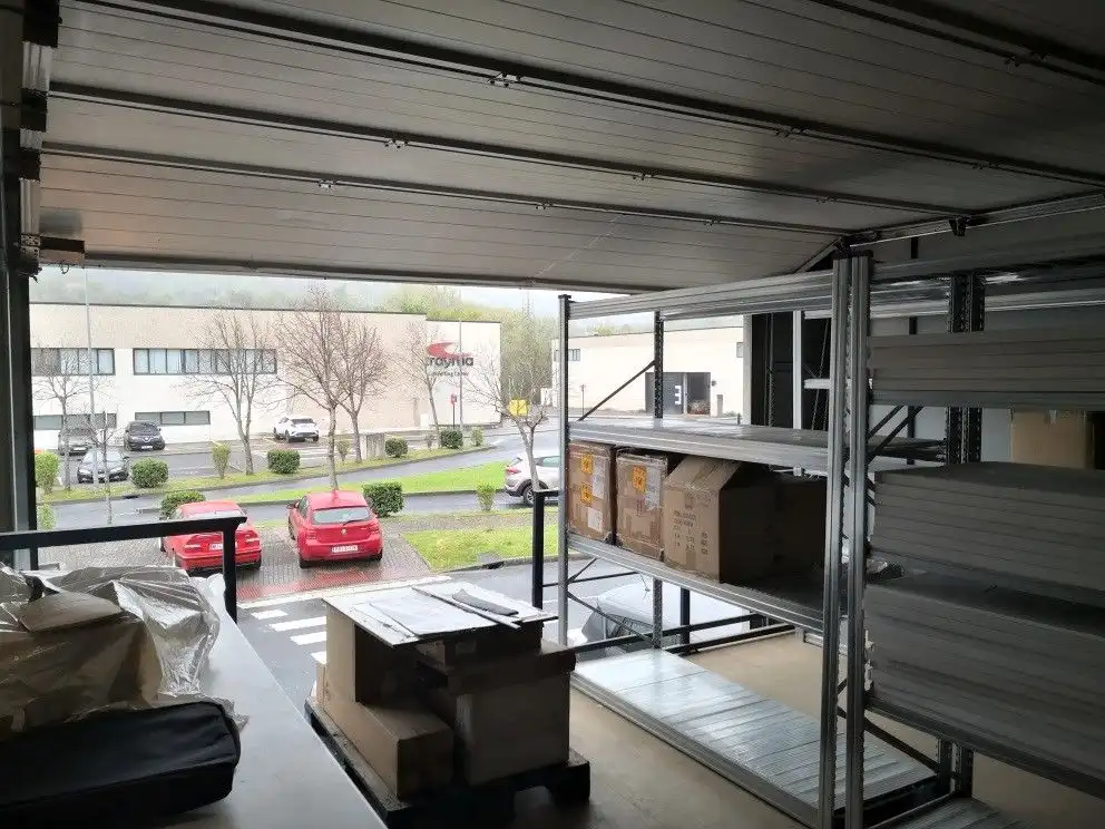 Commercial properties for rent in Loiu  with Air Conditioner, Heating and Furnished