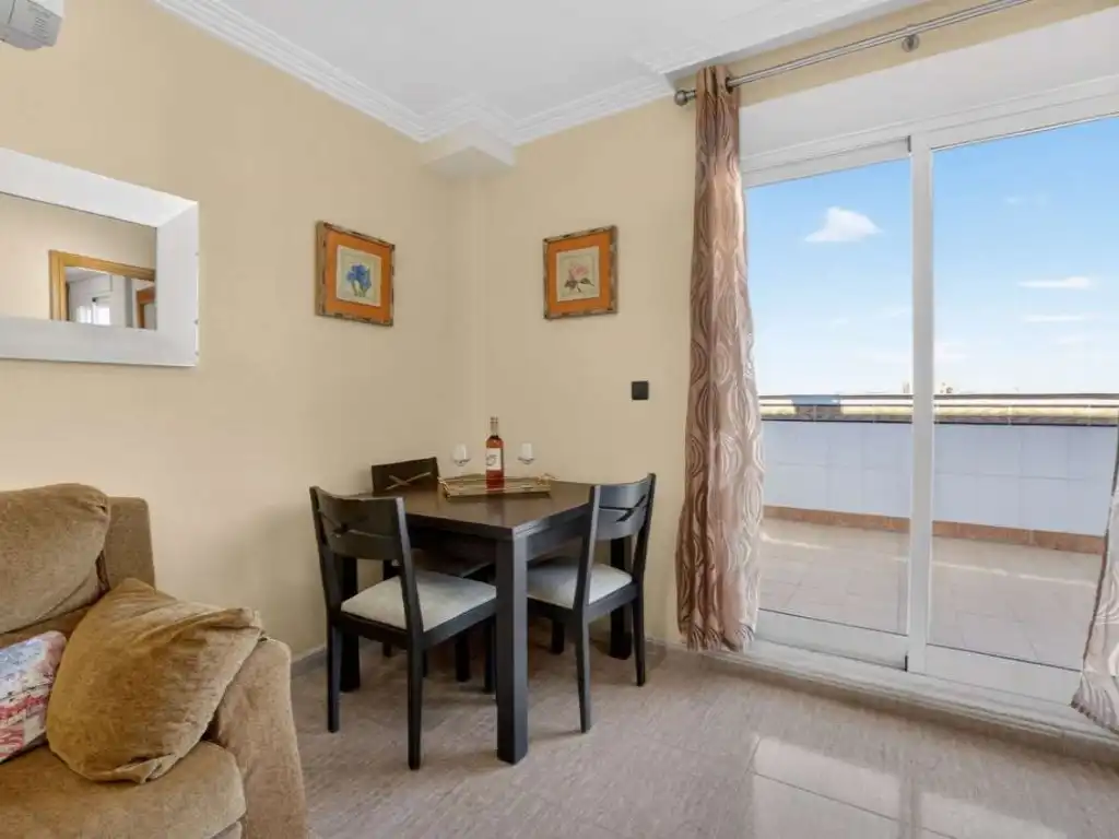 Apartamento con ascensor en venta en Calle Campoamor, imagen 2