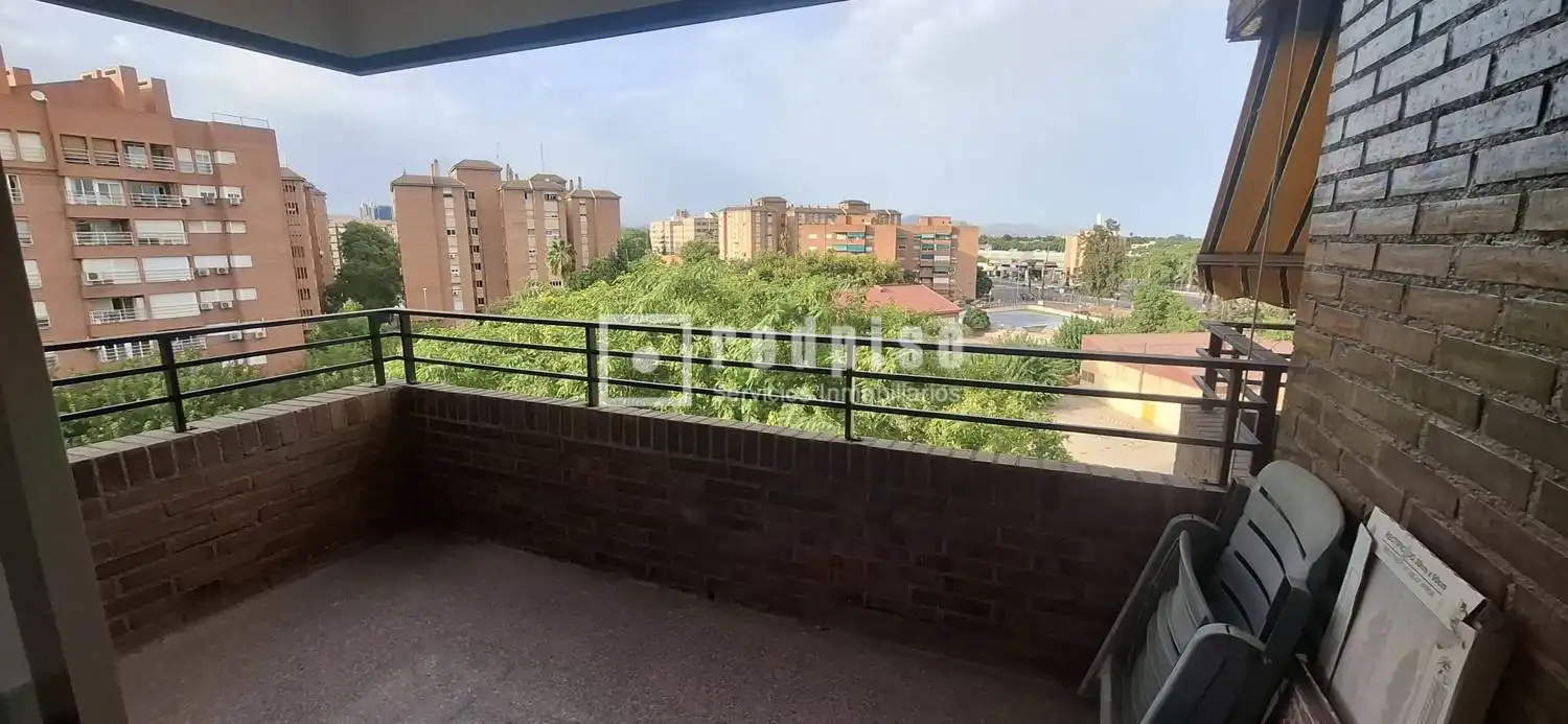 Vista exterior de Pis de lloguer en Murcia amb Terrassa i Traster