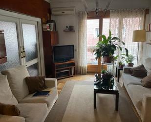 Living room of Flat for sale in  Madrid Capital