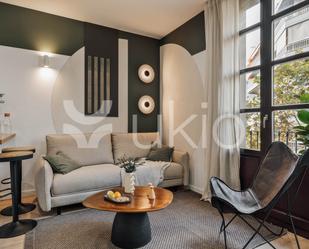 Sala d'estar de Apartament de lloguer en  Barcelona Capital amb Aire condicionat, Calefacció i Moblat