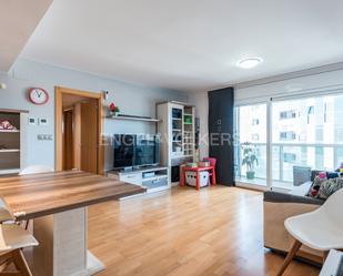 Living room of Flat for sale in Terrassa  with Air Conditioner and Balcony