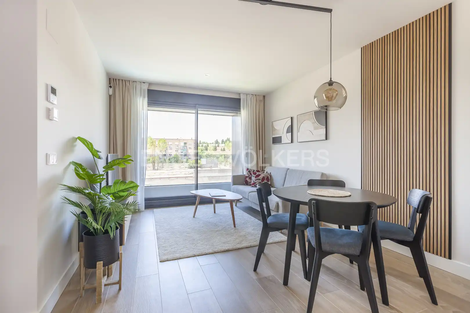 Living room of Flat for rent in  Madrid Capital  with Air Conditioner and Heating