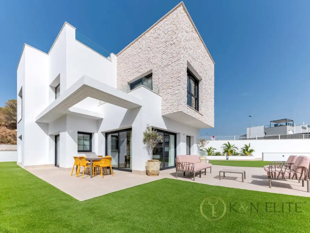 Casa amb piscina en venda a Avenida Barcelona, imagen 2