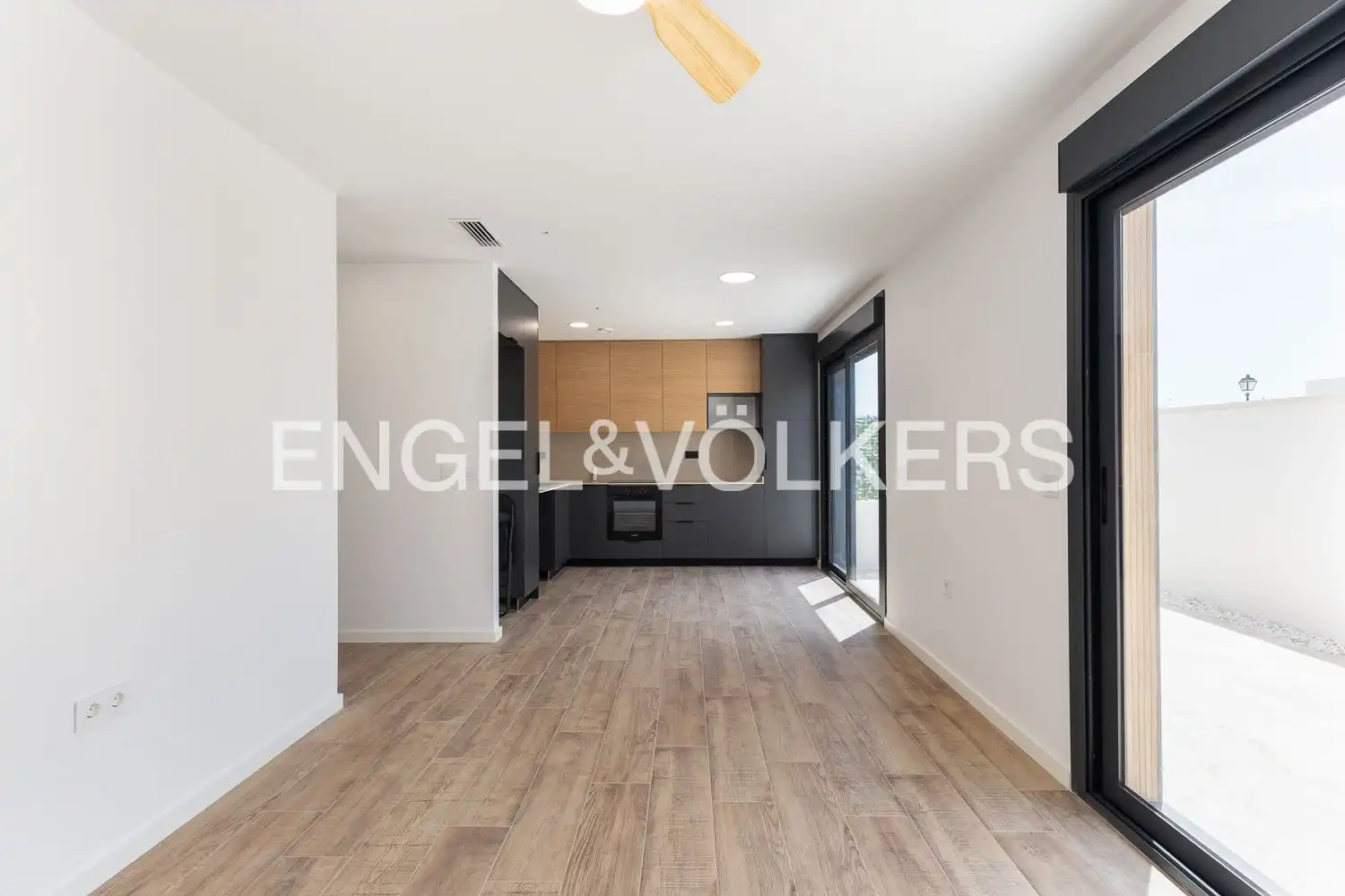Living room of Houses for rent in Serra  with Air Conditioner, Heating and Terrace