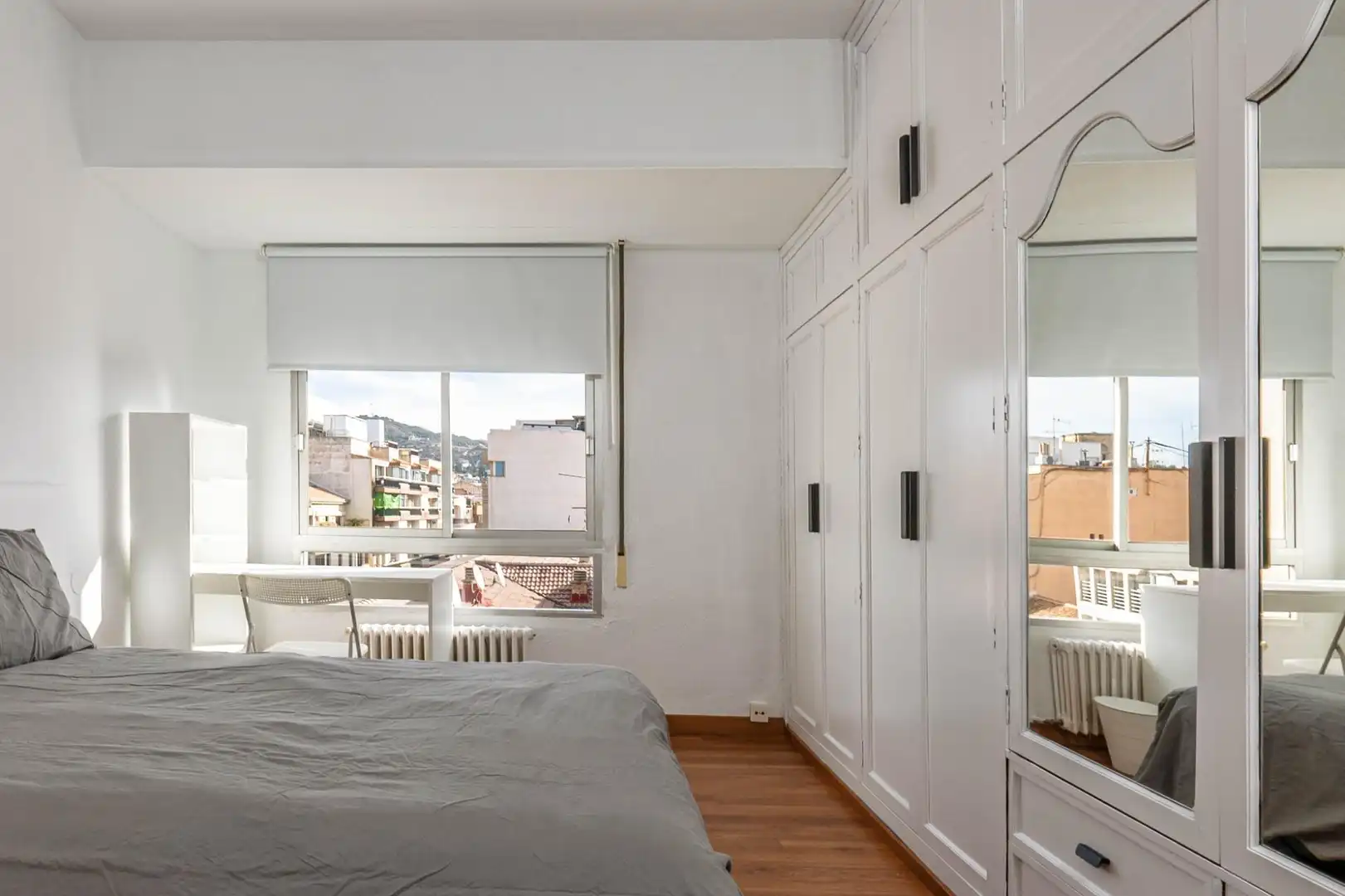 Bedroom of Flat for share in Granada  with Heating