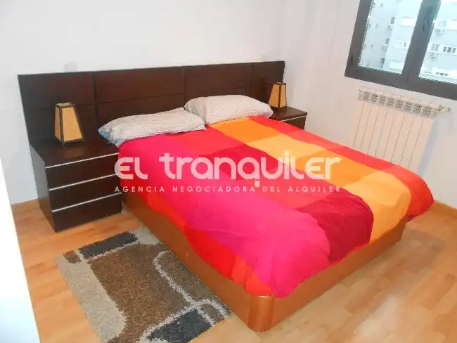 Dormitori de Àtic de lloguer en Madrid amb Aire condicionat, Terrassa i Traster