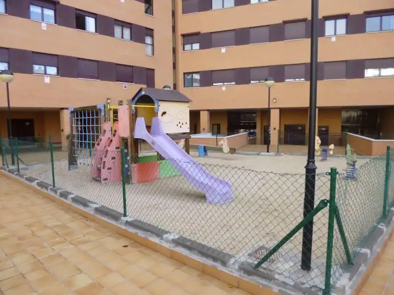 Parking of Flat for rent in  Madrid Capital  with Air Conditioner, Heating and Storage room