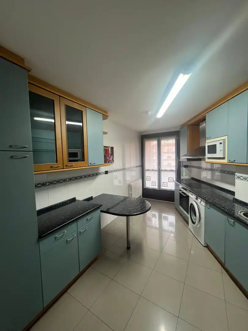 Cocina de Piso de alquiler en Zaragoza con Aire acondicionado, Calefacción y Parquet