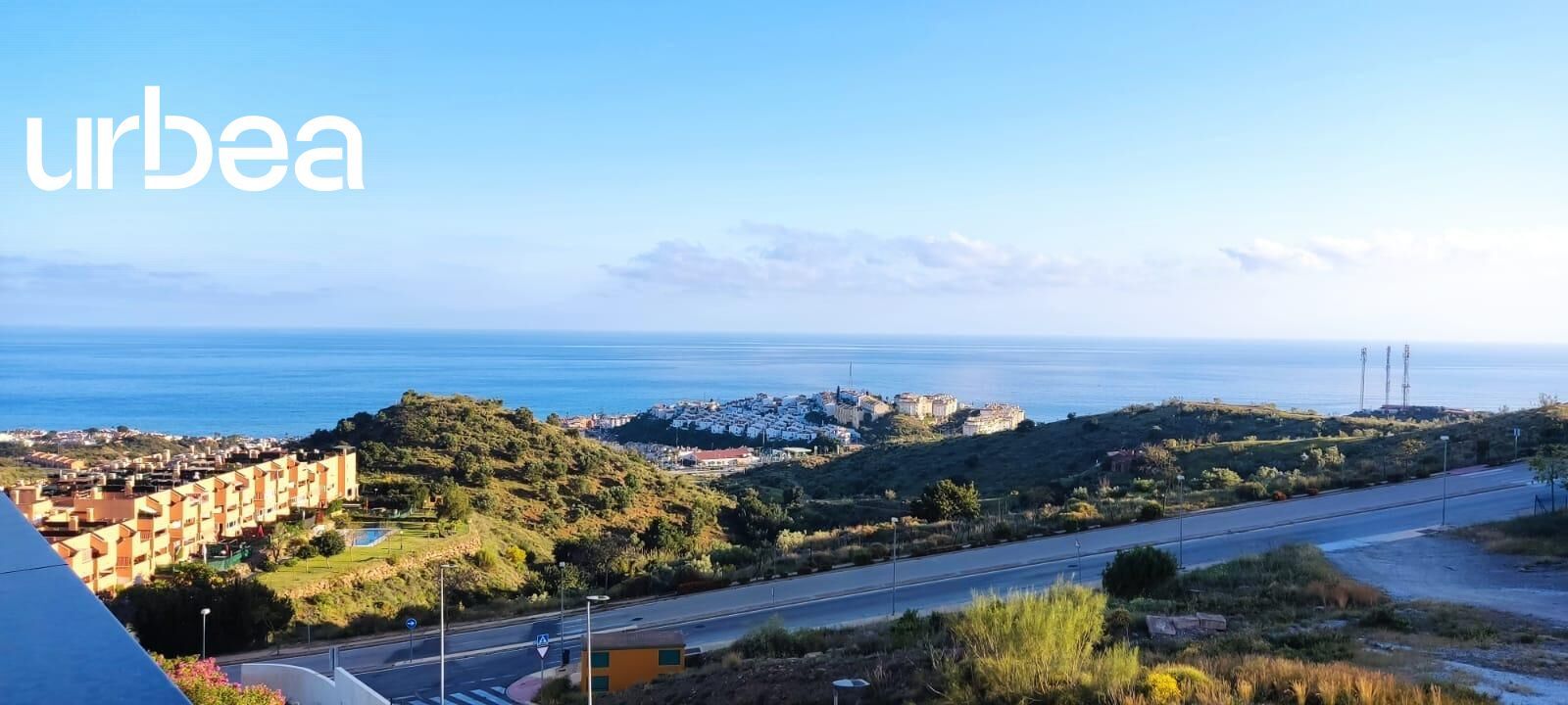 Vista exterior de Àtic en venda en Rincón de la Victoria amb Calefacció, Jardí privat i Terrassa