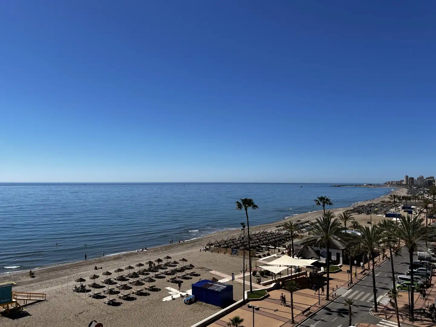 Vista exterior de Apartament en venda en Fuengirola amb Aire condicionat, Terrassa i Piscina comunitària