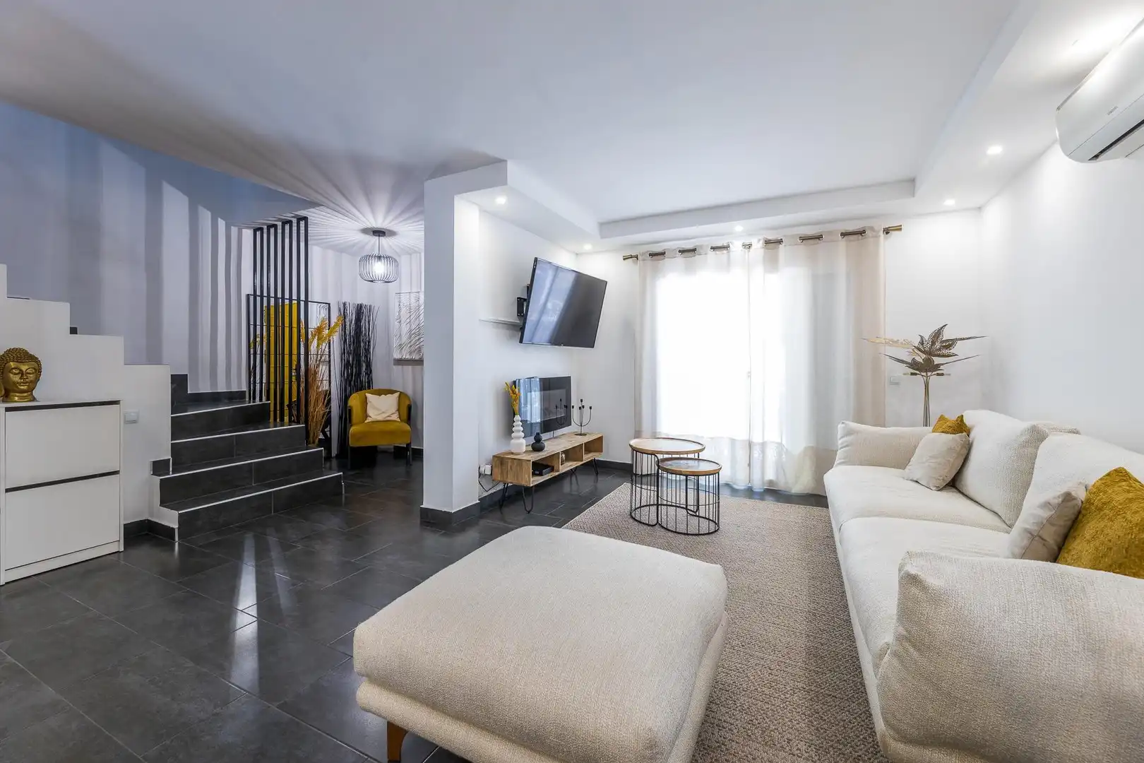 Sala de estar de Casa adosada en venta en  Palma de Mallorca con Aire acondicionado, Terraza y Horno