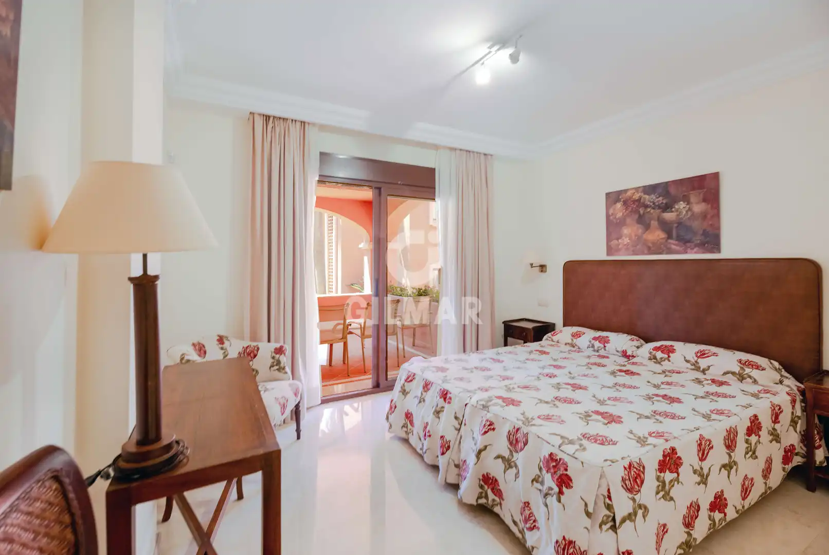 Dormitori de Apartament en venda en Marbella amb Calefacció, Traster i Piscina