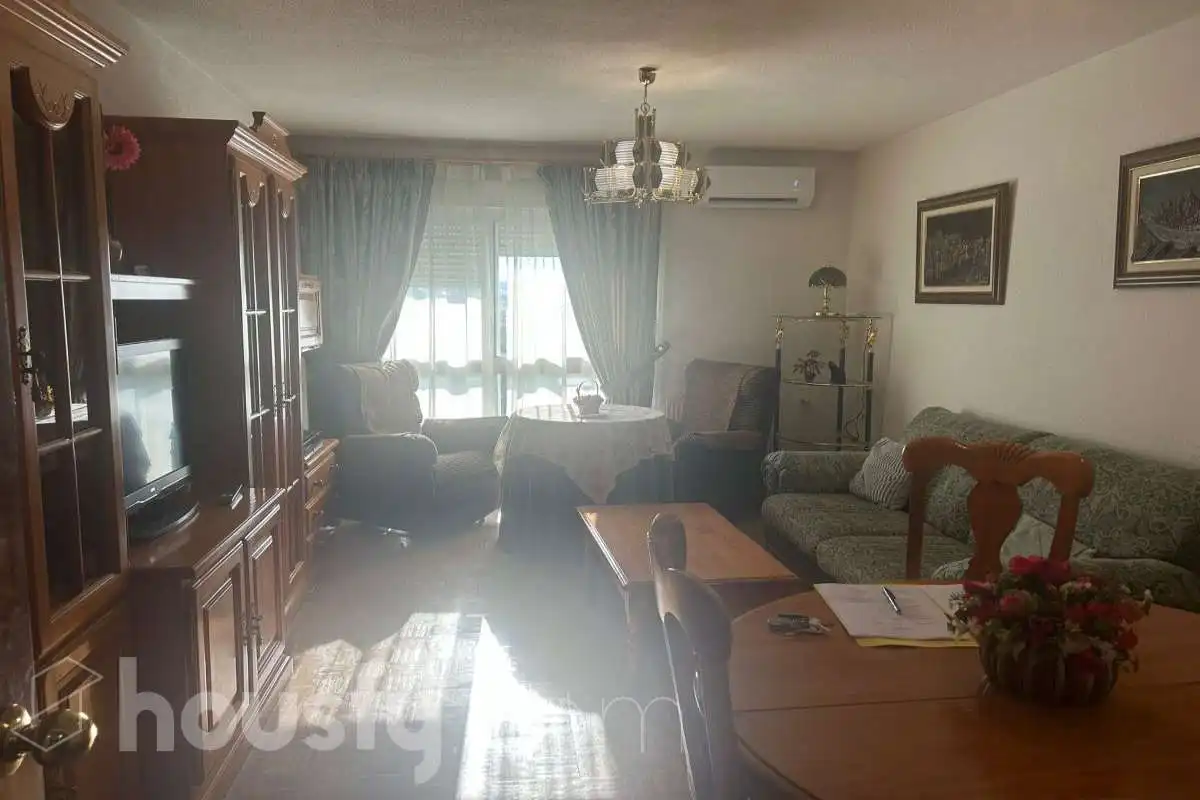 Flat for rent in Calle Río Estenilla, Santa María de Benquerencia