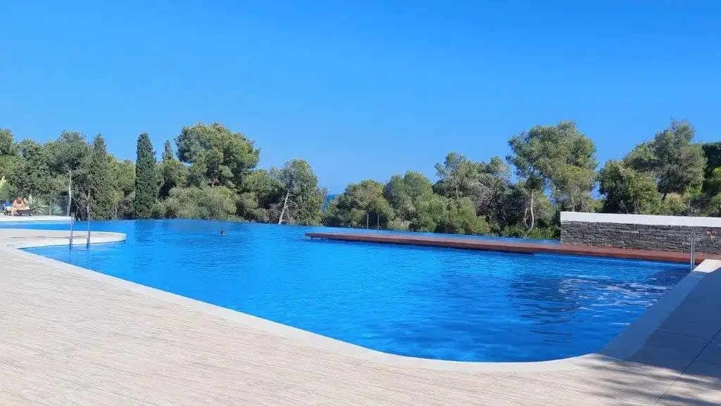 Piscina de Dúplex en venda en Sant Pere de Ribes amb Aire condicionat, Calefacció i Jardí privat