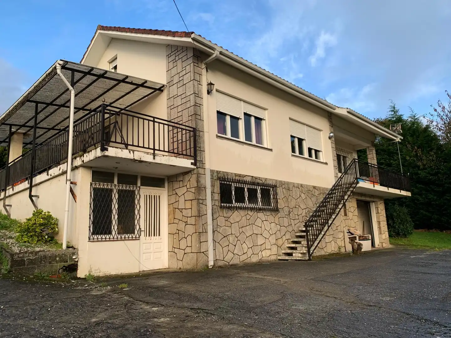 Vista exterior de Casa o chalet en venta en Neda con Calefacción, Jardín privado y Amueblado