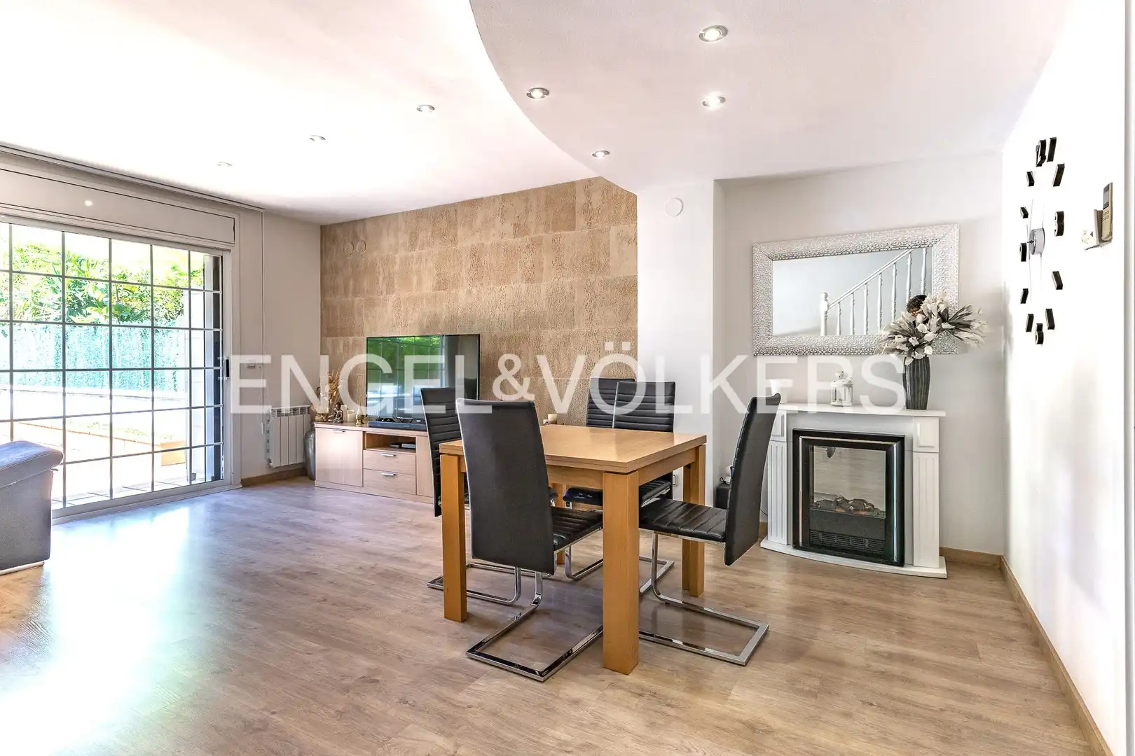 Dining room of Houses for sale in Badalona  with Air Conditioner, Heating and Private garden