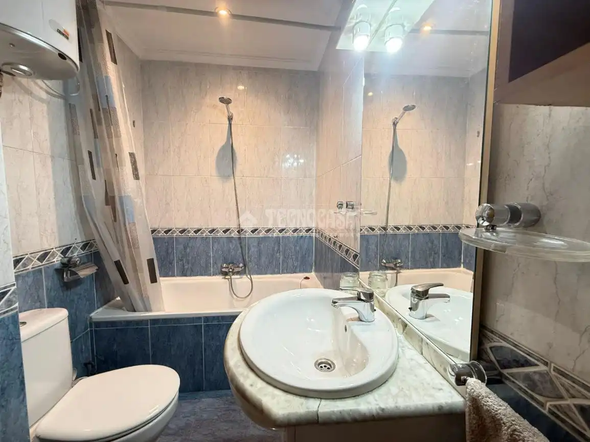 Baño de Piso en venta en Valencia con Aire acondicionado