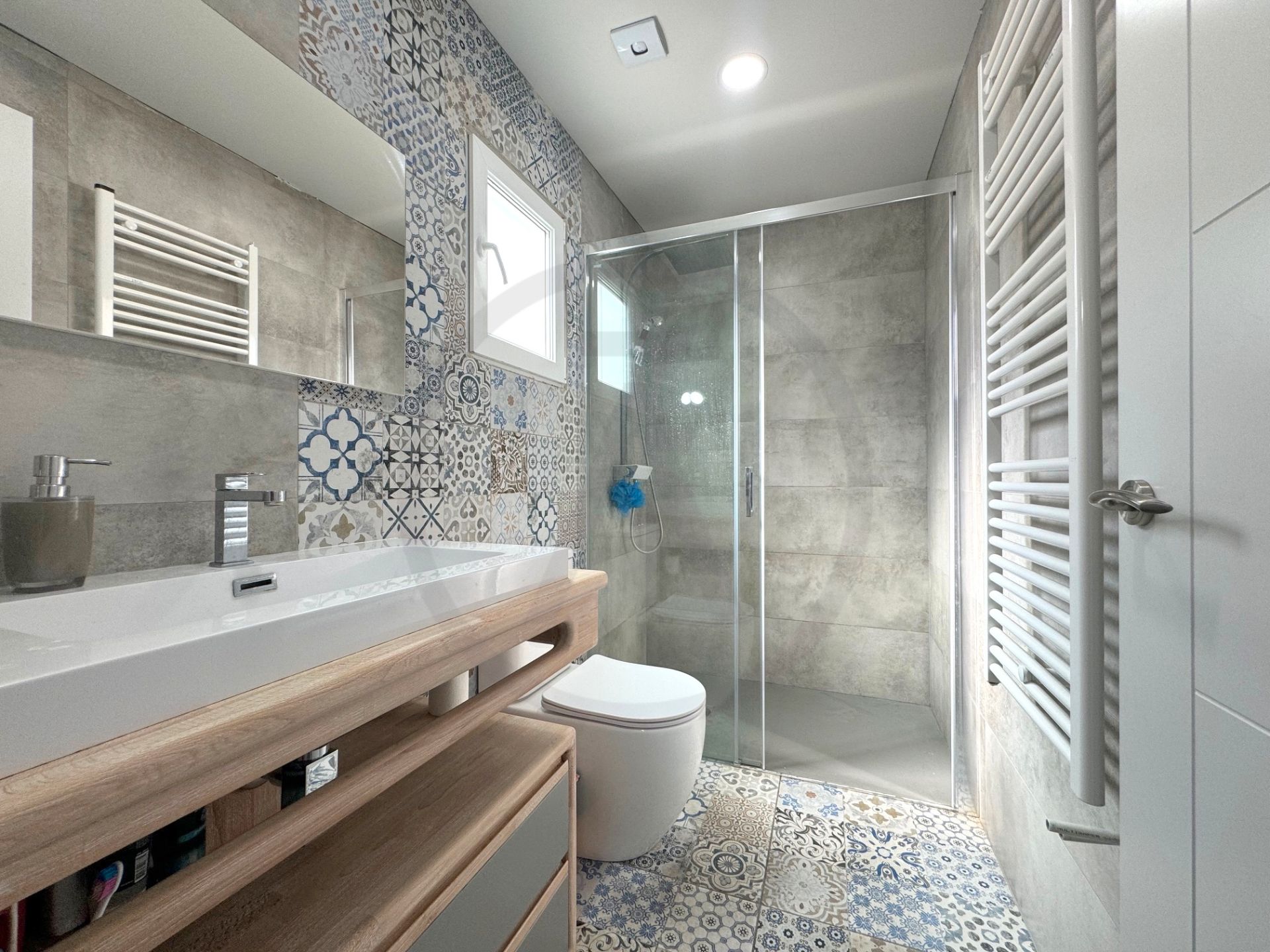 Bany de Casa adosada en venda en Terrassa amb Aire condicionat, Calefacció i Parquet